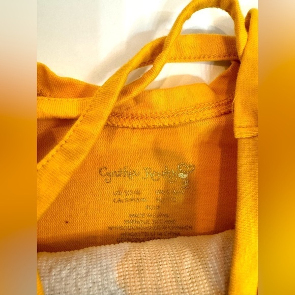 Girls Cynthia Rowley Gold Unicorn T-Shirt Short-Sleeve  Size 5-6 - Picture 4 of 5